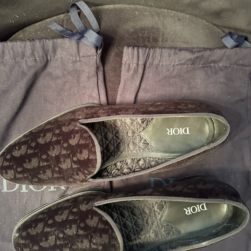 DIOR Elegant Black Velvet Men's Slip-On Loafers - Picture 3 of 5